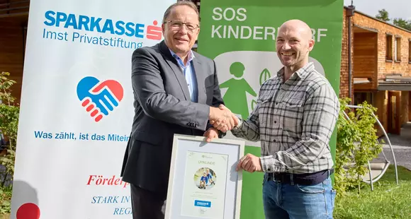 SOS-Kinderdorf und Sparkasse Imst verlängern 65-jährige Partnerschaft